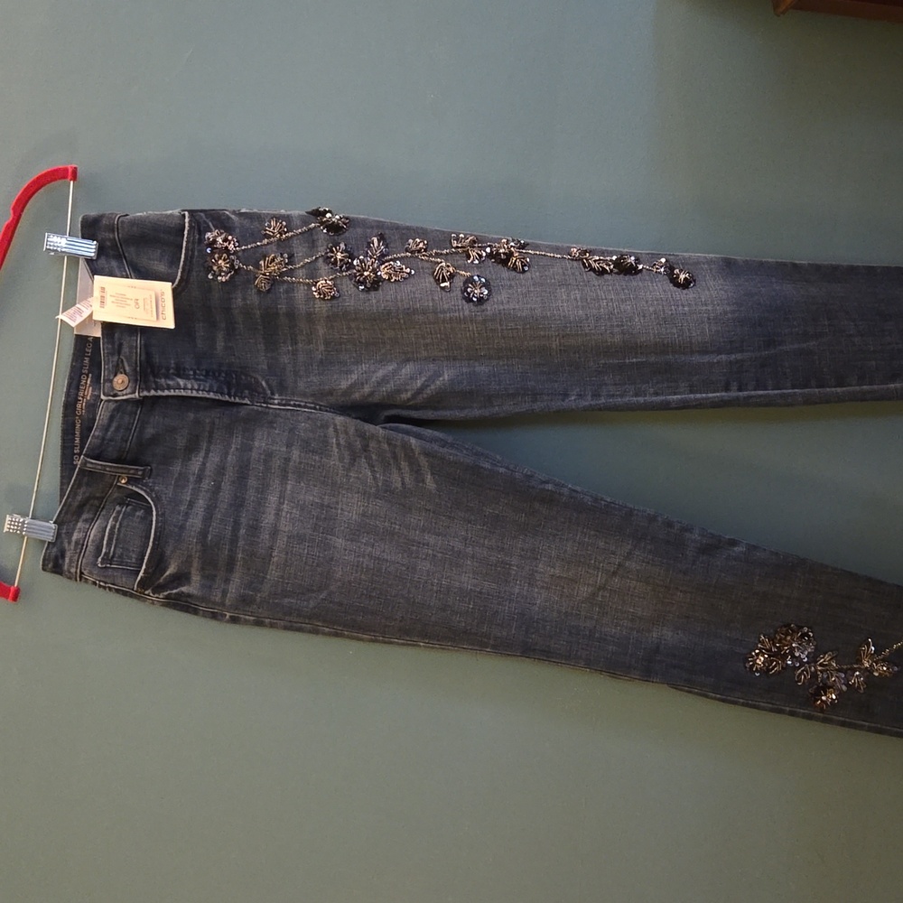 Chicos slimming girlfriend Jean sequin flowers on leg OR